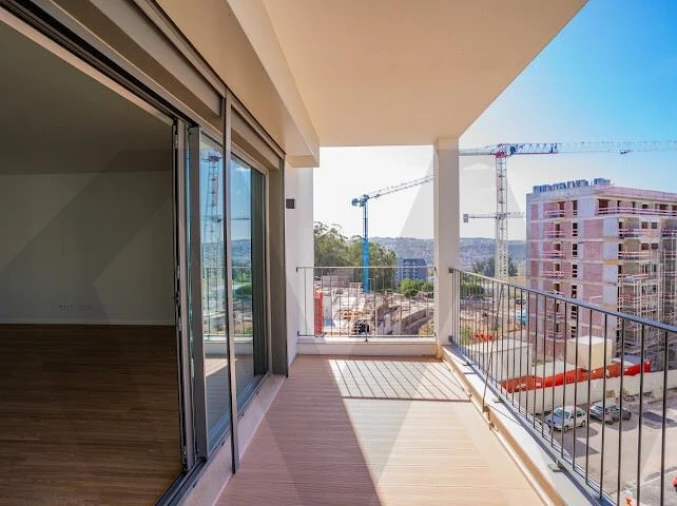 Apartamento T4 para Venda em Santo António dos Cavaleiros e Frielas Foto 11
