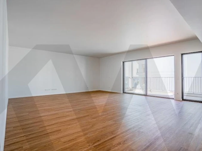 Apartamento T4 para Venda em Santo António dos Cavaleiros e Frielas Foto 22
