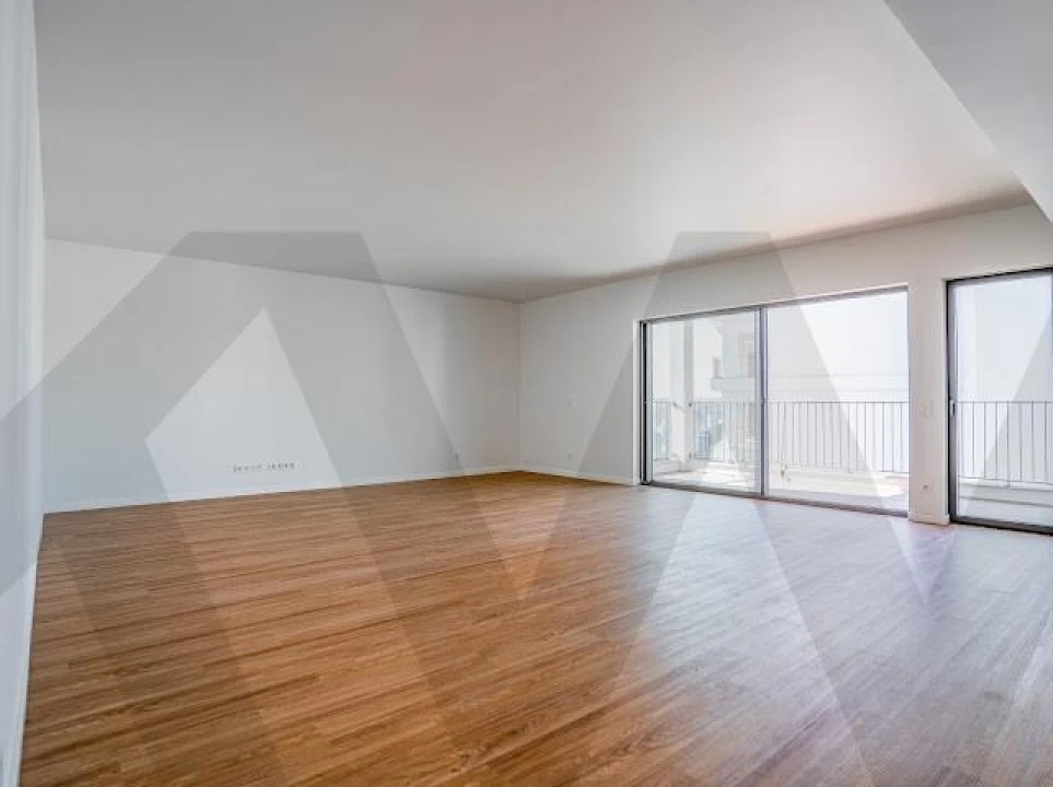 Apartamento T4 para Venda em Santo António dos Cavaleiros e Frielas Foto 22