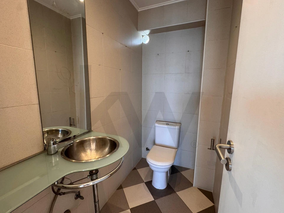 Apartamento T3 para Arrendamento em Colares Foto 8