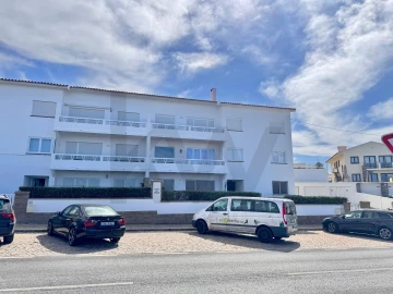 Apartamento T3 para Arrendamento em Colares