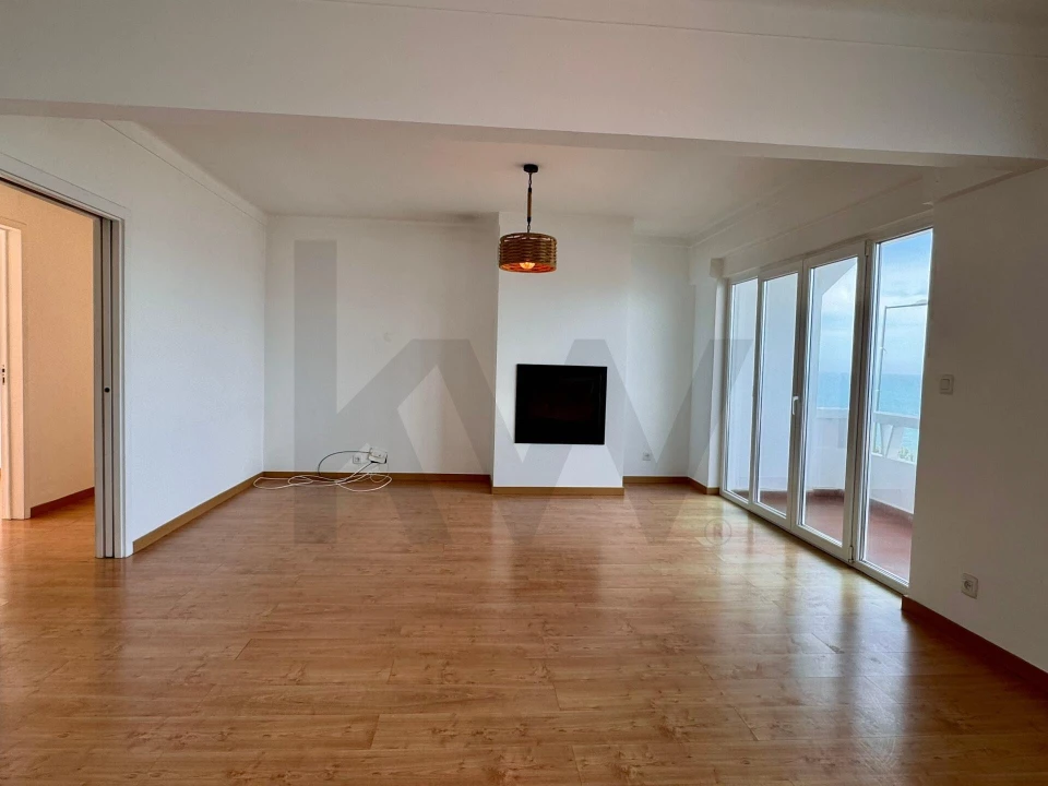 Apartamento T3 para Arrendamento em Colares Foto 5