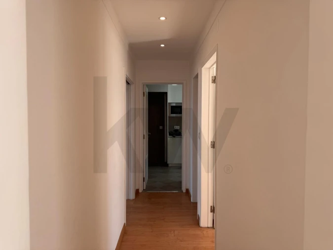 Apartamento T3 para Arrendamento em Colares Foto 6
