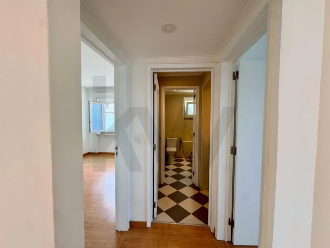 Apartamento T3 para Arrendamento em Colares Foto 9