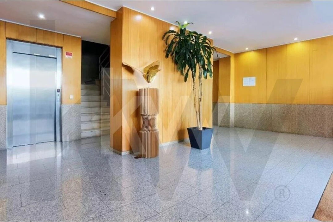 Apartamento T3 para Venda em Paranhos Foto 32