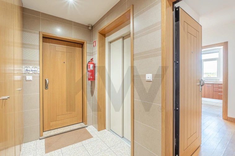 Apartamento T1 para Venda em São Bernardo Foto 32