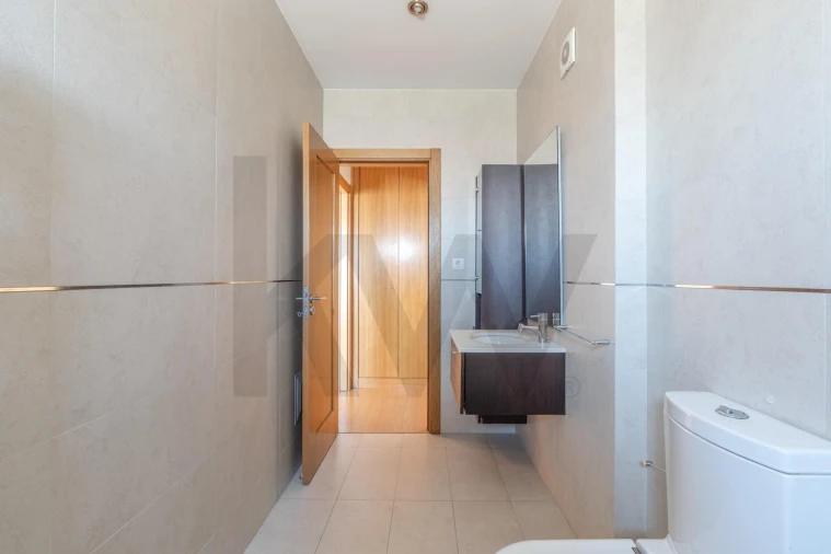 Apartamento T1 para Venda em São Bernardo Foto 24