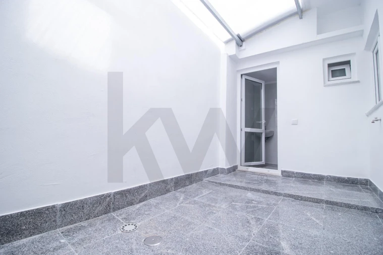 Apartamento T1 para Venda em Buarcos Foto 16