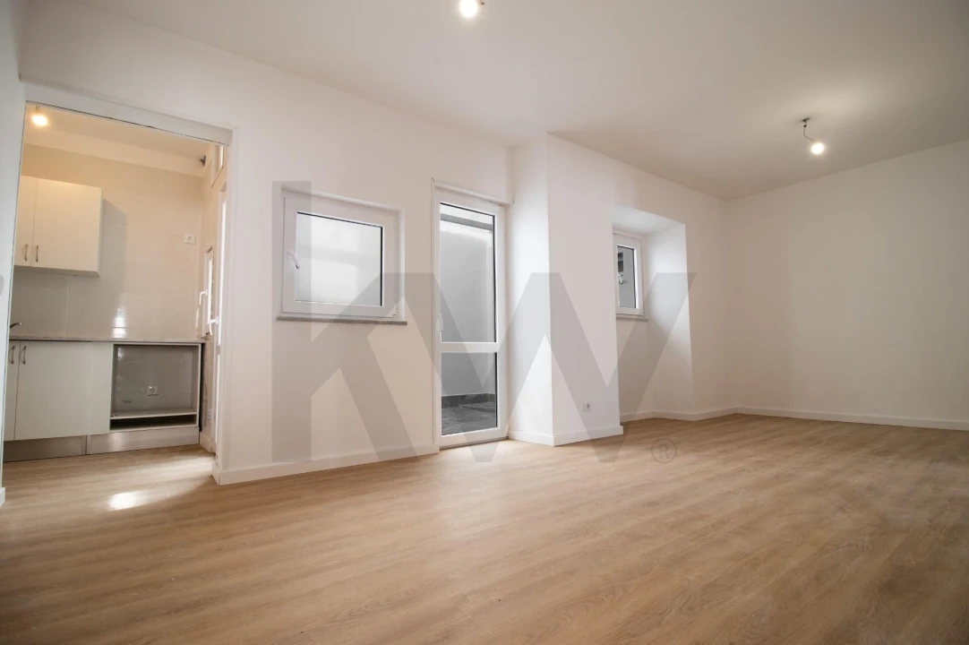 Apartamento T1 para Venda em Buarcos Foto 2
