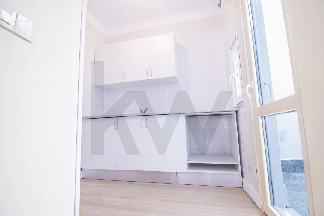 Apartamento T1 para Venda em Buarcos Foto 10