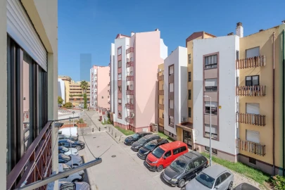 Apartamento T3 para Arrendamento em Alverca do Ribatejo e Sobralinho