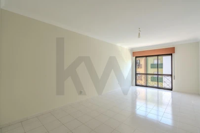Apartamento T3 para Arrendamento em Alverca do Ribatejo e Sobralinho