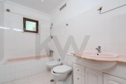 Apartamento T3 para Arrendamento em Alverca do Ribatejo e Sobralinho