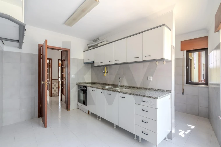Apartamento T3 para Arrendamento em Alverca do Ribatejo e Sobralinho Foto 26