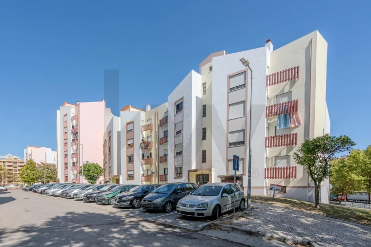 Apartamento T3 para Arrendamento em Alverca do Ribatejo e Sobralinho Foto 40