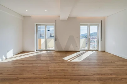 Apartamento T3 para Arrendamento em União das Freguesias de Setúbal