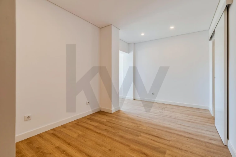 Apartamento T3 para Arrendamento em União das Freguesias de Setúbal Foto 18