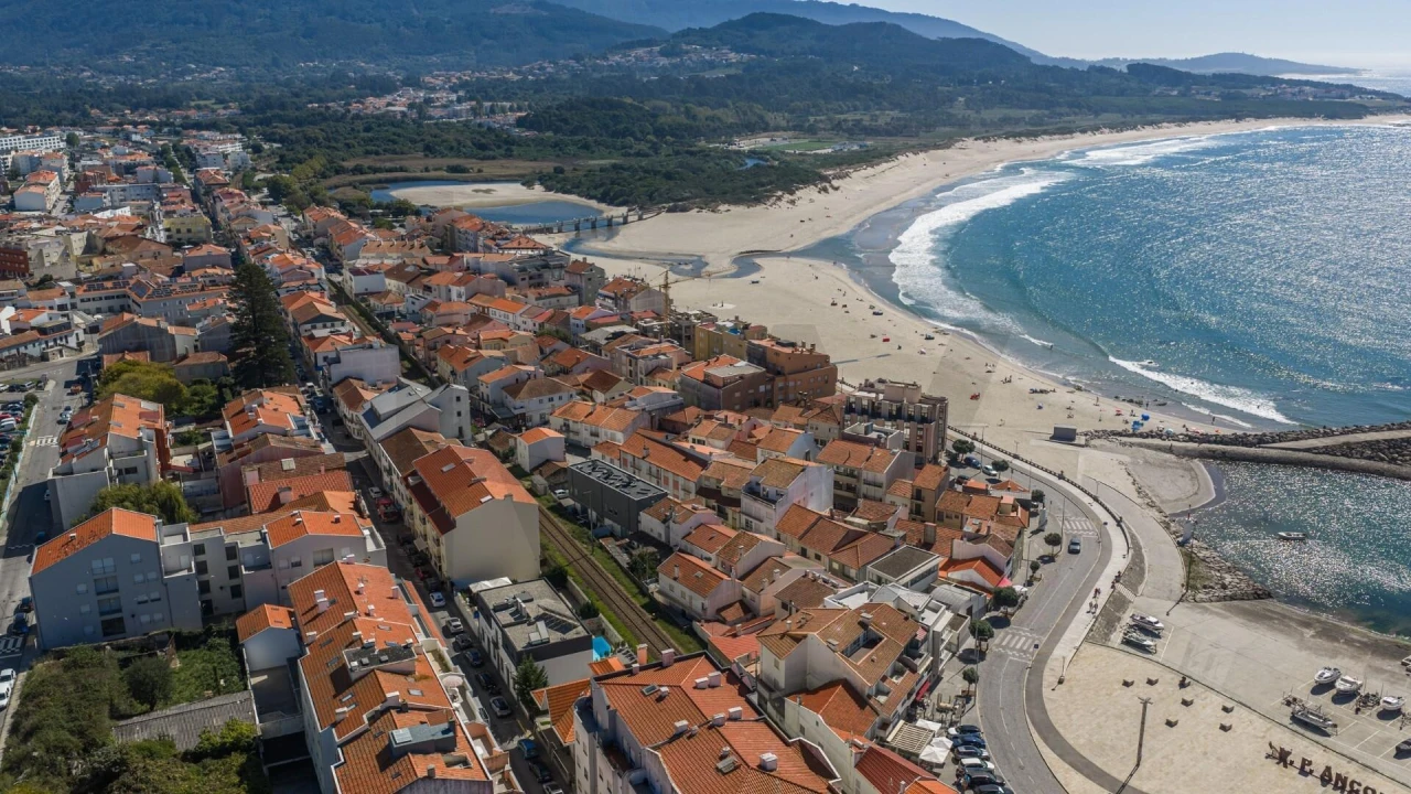 Apartamento T2 para Venda em Vila Praia de Ancora Foto 1