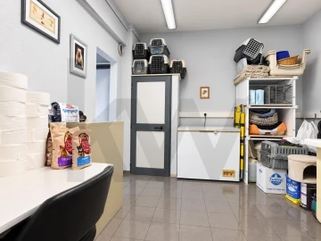 Loja para Venda em Carnaxide e Queijas