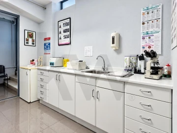 Loja para Venda em Carnaxide e Queijas