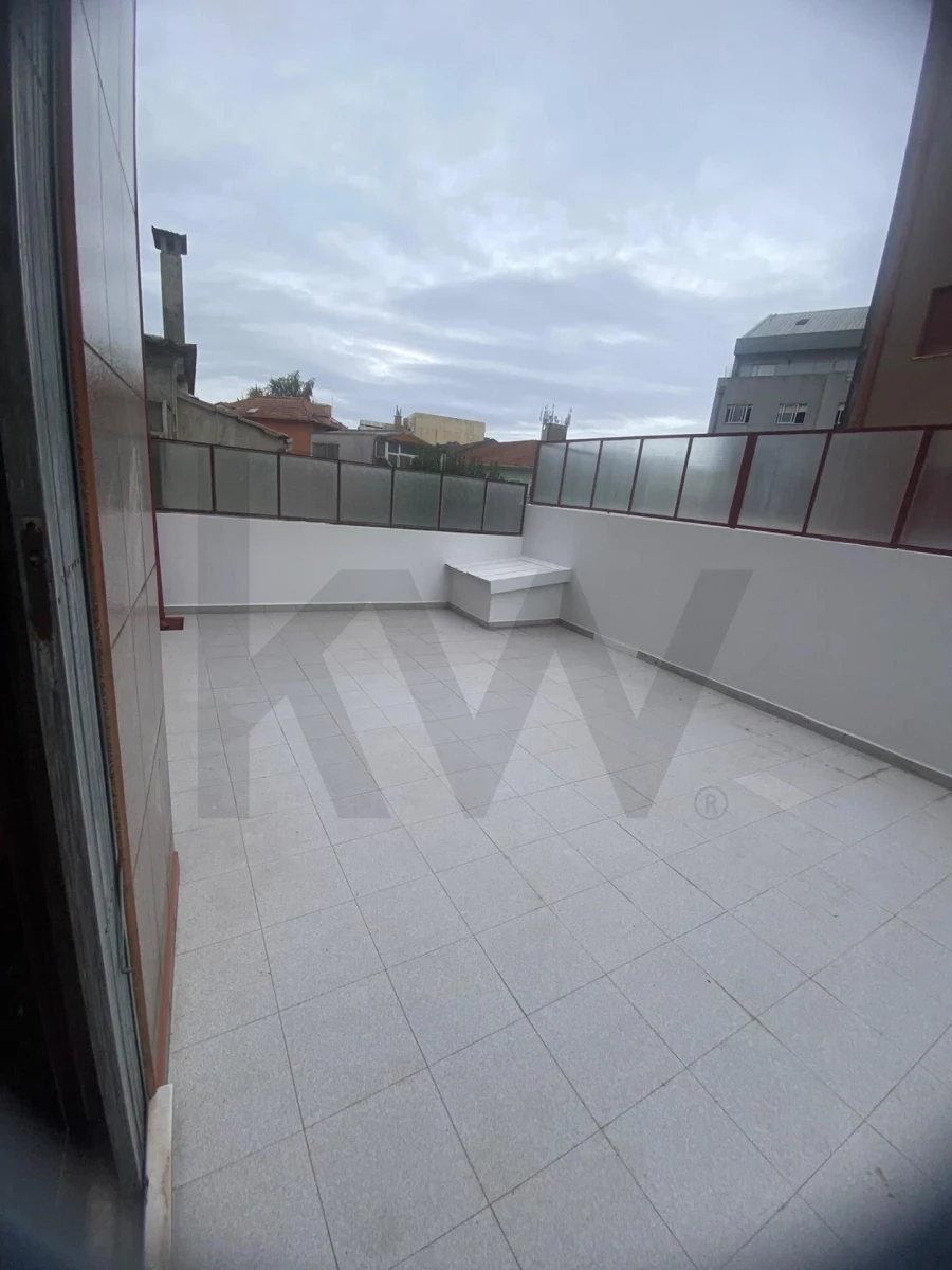Apartamento T1 para Venda em Rio Tinto Foto 17