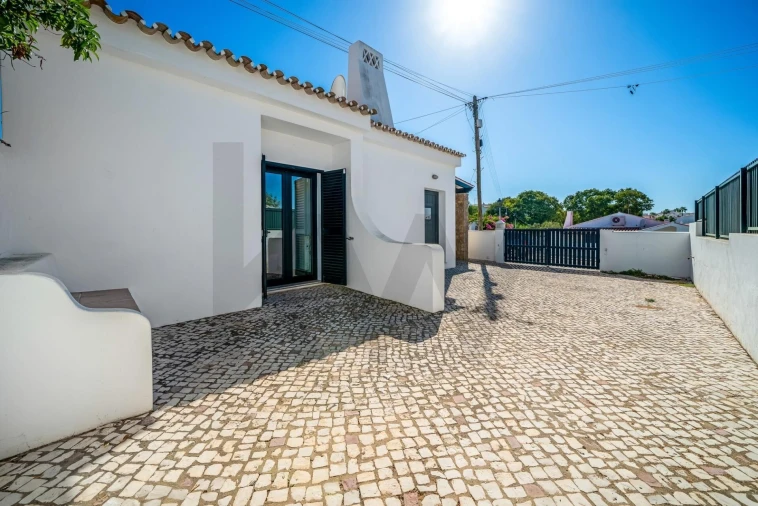 Moradia T2 para Venda em Albufeira e Olhos de Água Foto 5