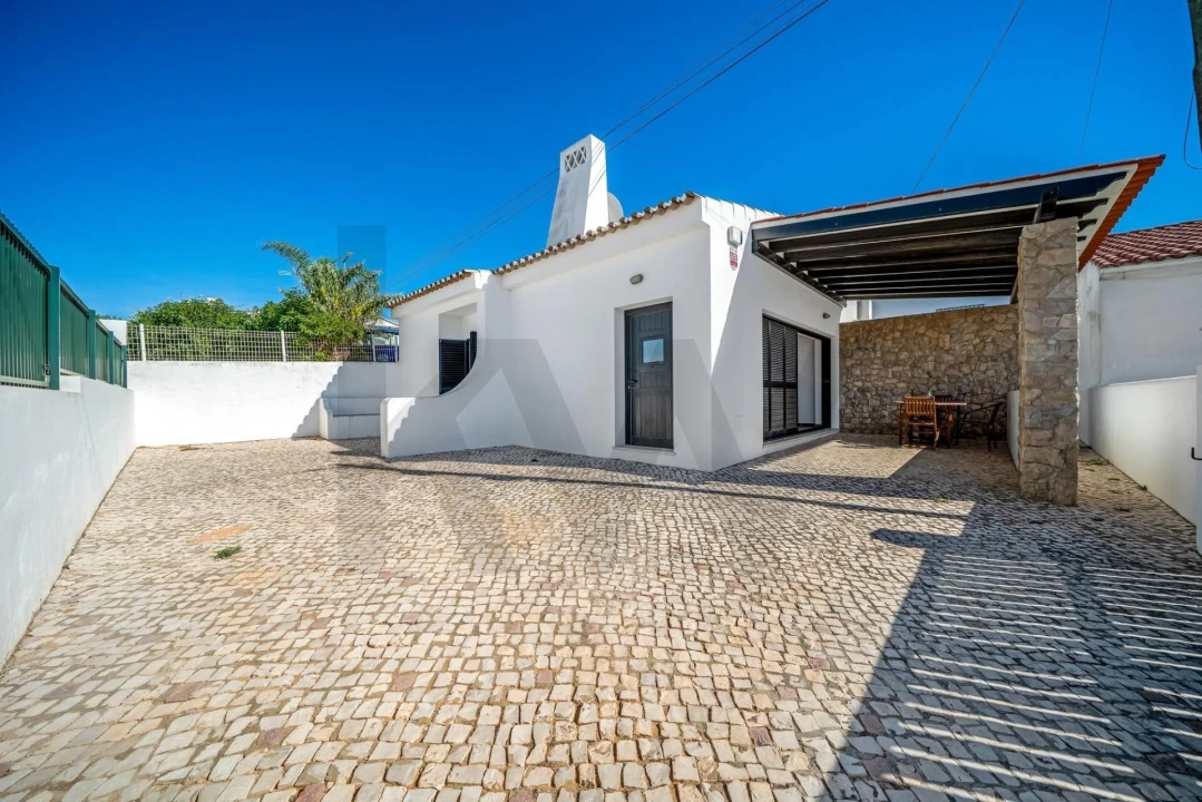 Moradia T2 para Venda em Albufeira e Olhos de Água Foto 4