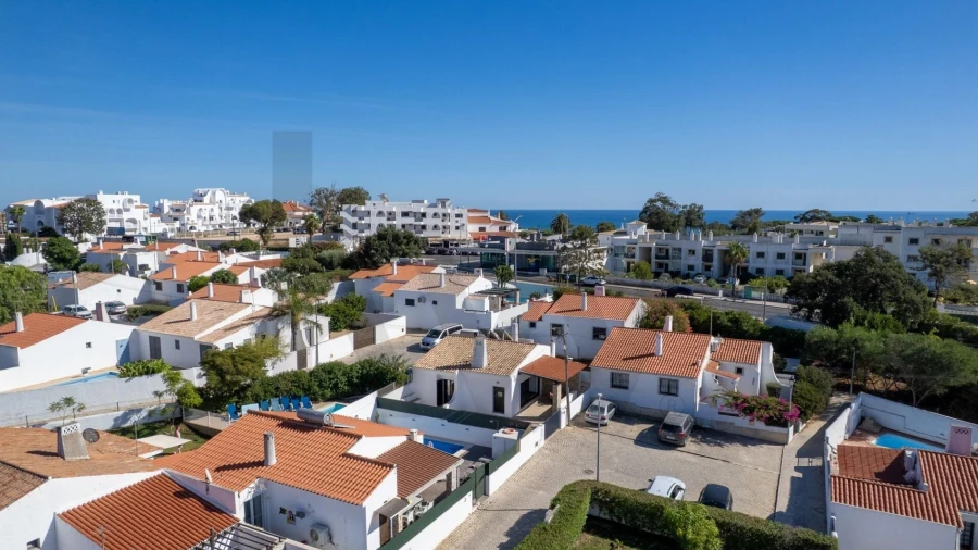 Moradia T2 para Venda em Albufeira e Olhos de Água