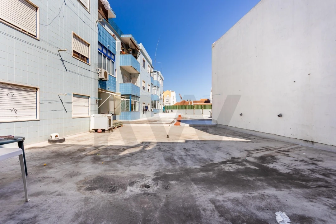 Apartamento T1 para Venda em Baixa da Banheira e Vale da Amoreira Foto 15