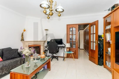 Apartamento T1 para Venda em Baixa da Banheira e Vale da Amoreira