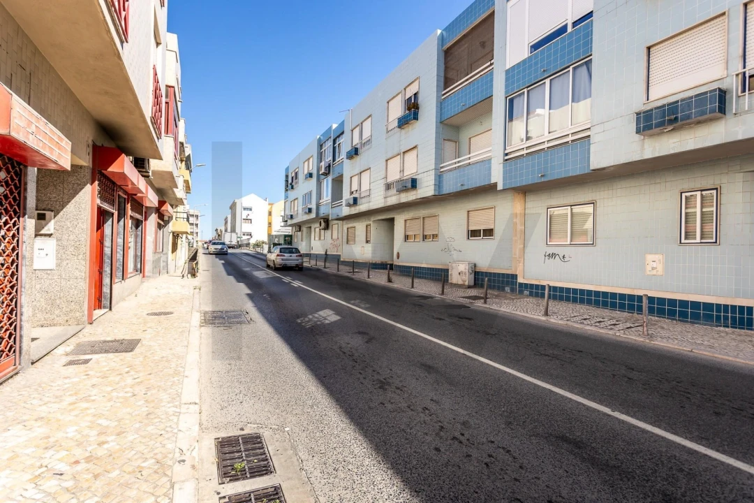 Apartamento T1 para Venda em Baixa da Banheira e Vale da Amoreira Foto 17