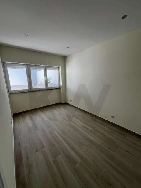 Apartamento T2 para Arrendamento em Barcarena