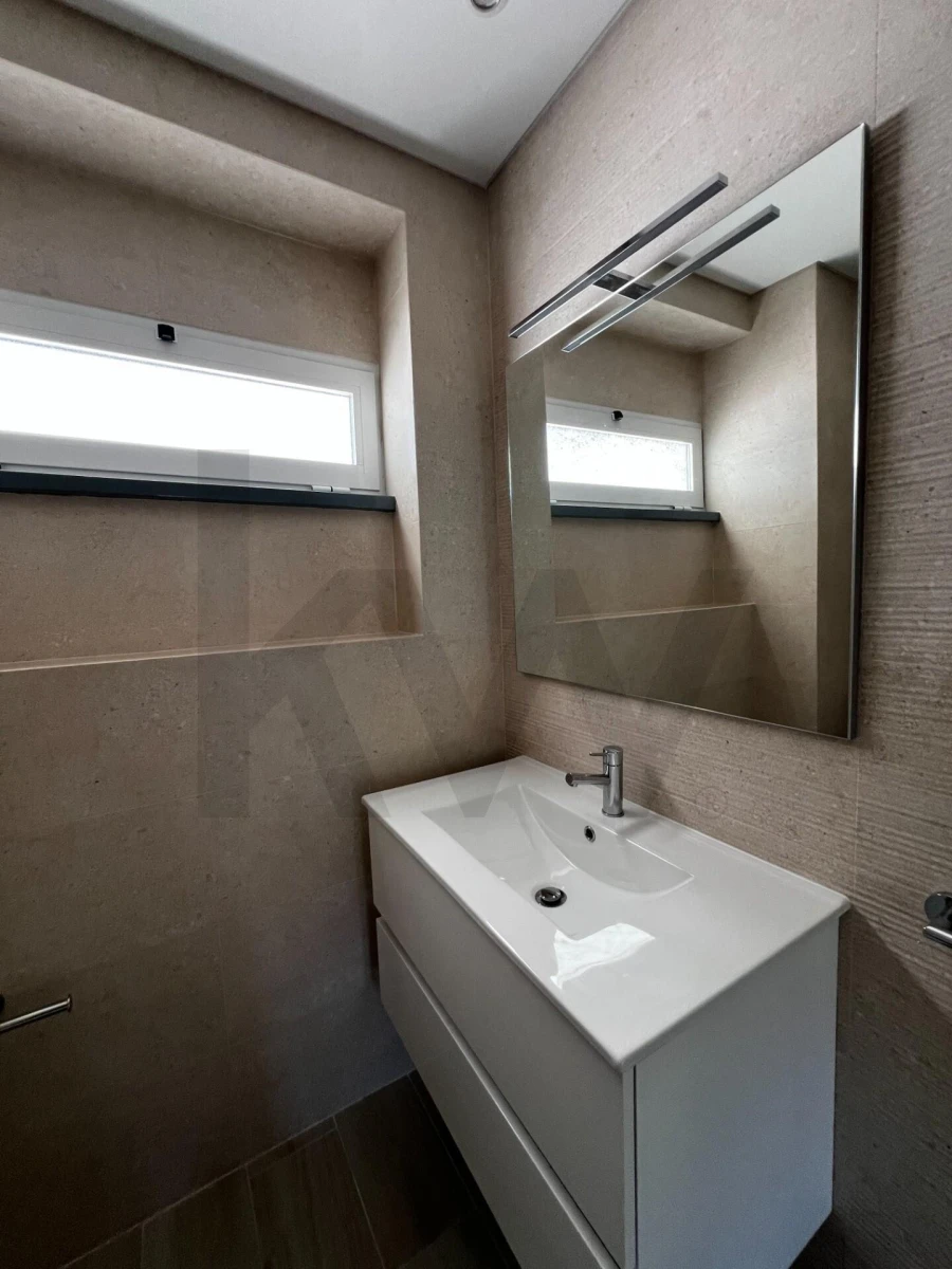 Apartamento T2 para Arrendamento em Barcarena Foto 9