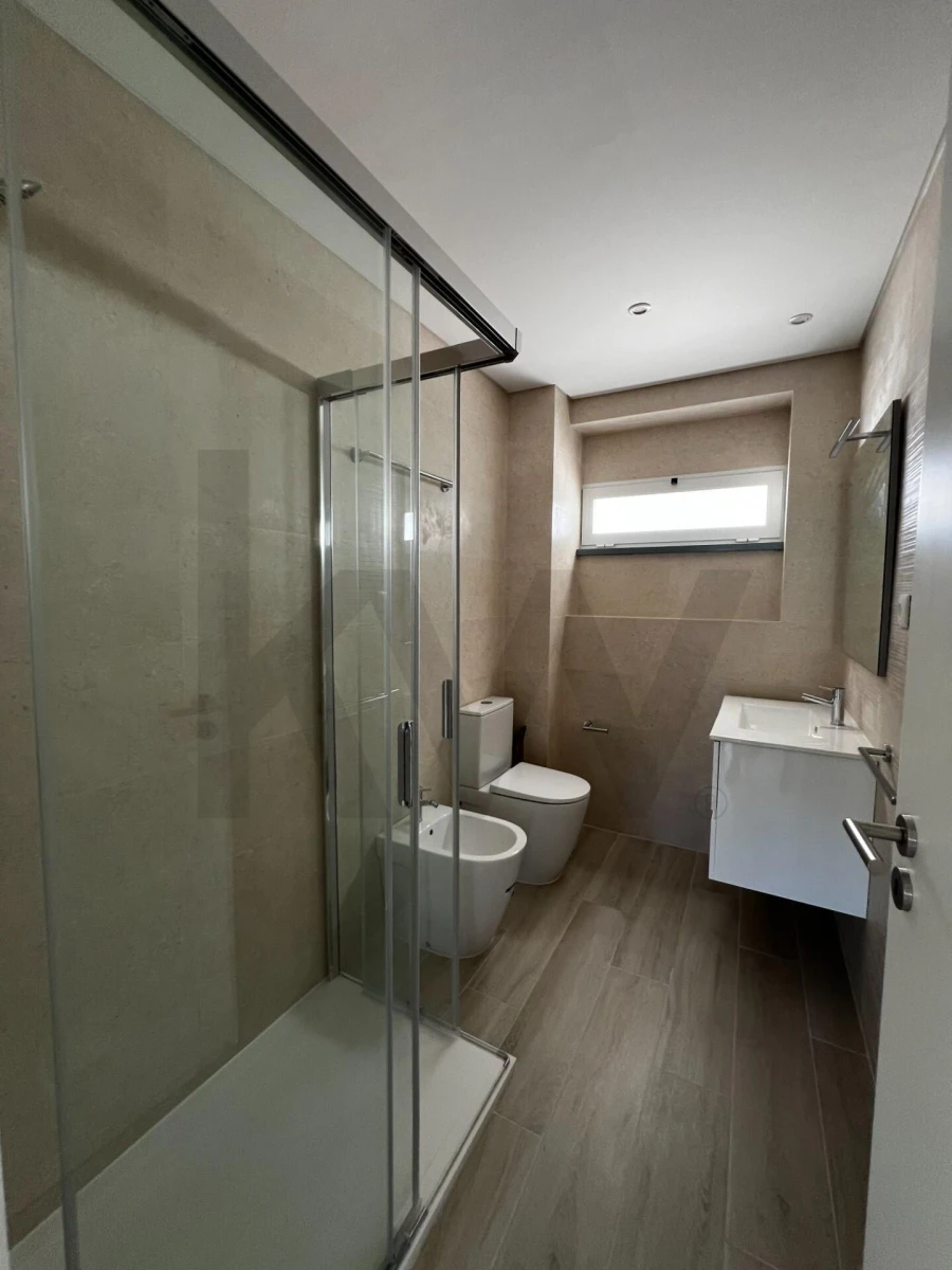 Apartamento T2 para Arrendamento em Barcarena Foto 11