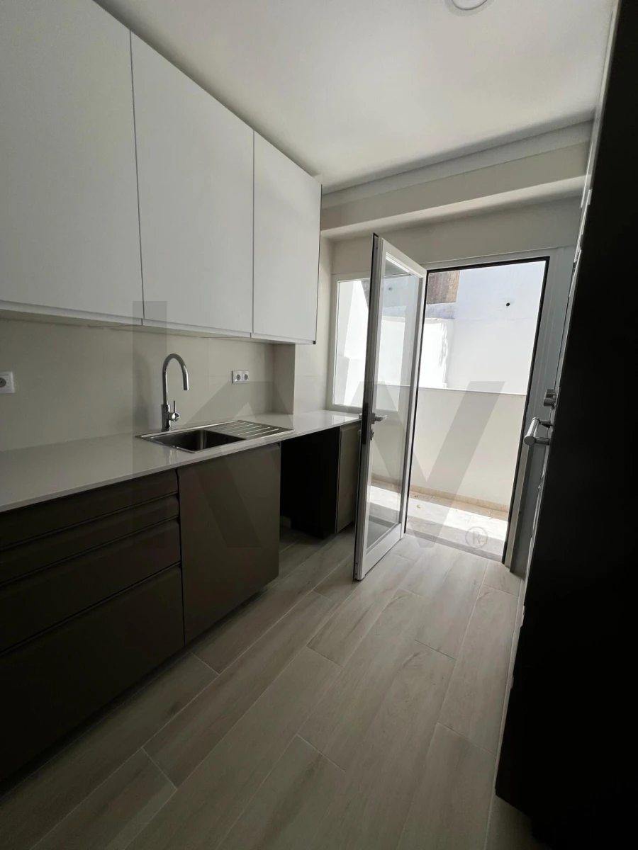 Apartamento T2 para Arrendamento em Barcarena Foto 12