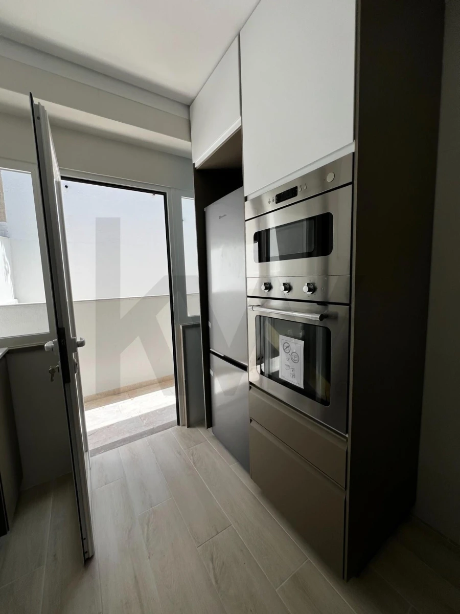 Apartamento T2 para Arrendamento em Barcarena Foto 13