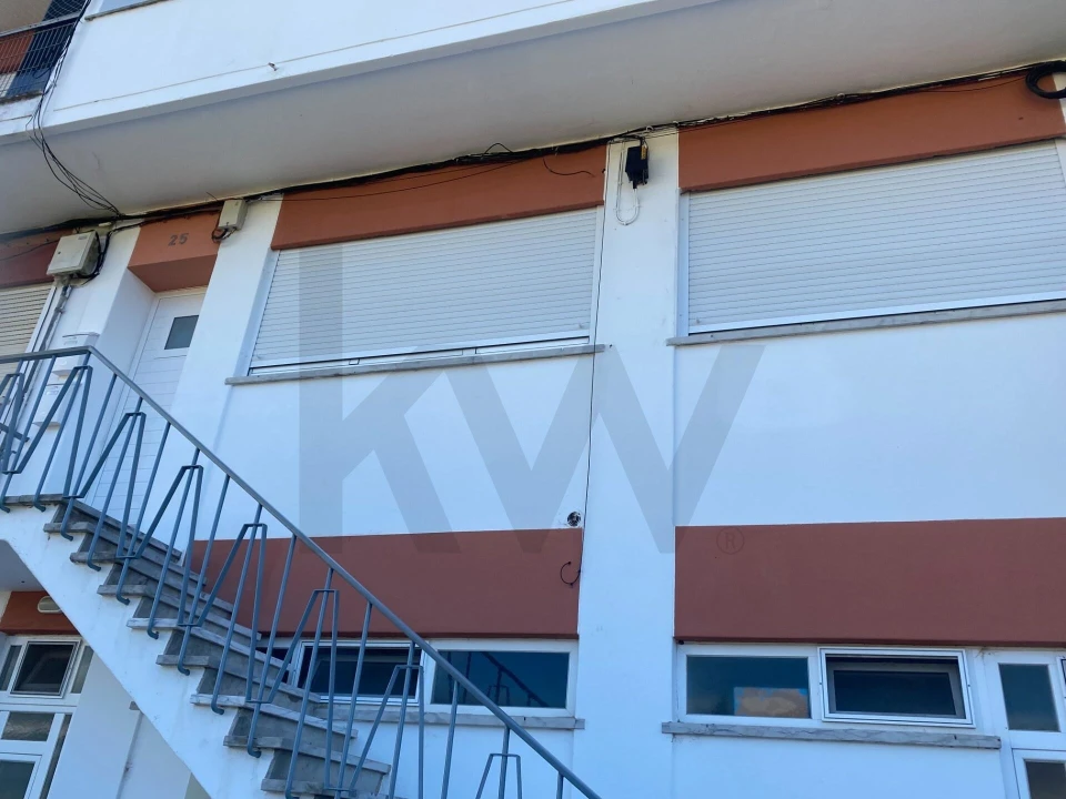 Apartamento T2 para Arrendamento em Barcarena Foto 2