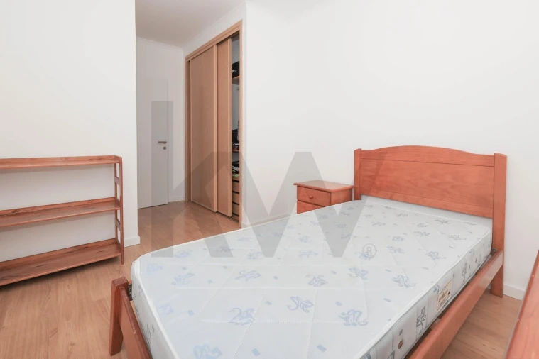 Apartamento T3 para Venda em Silves Foto 13