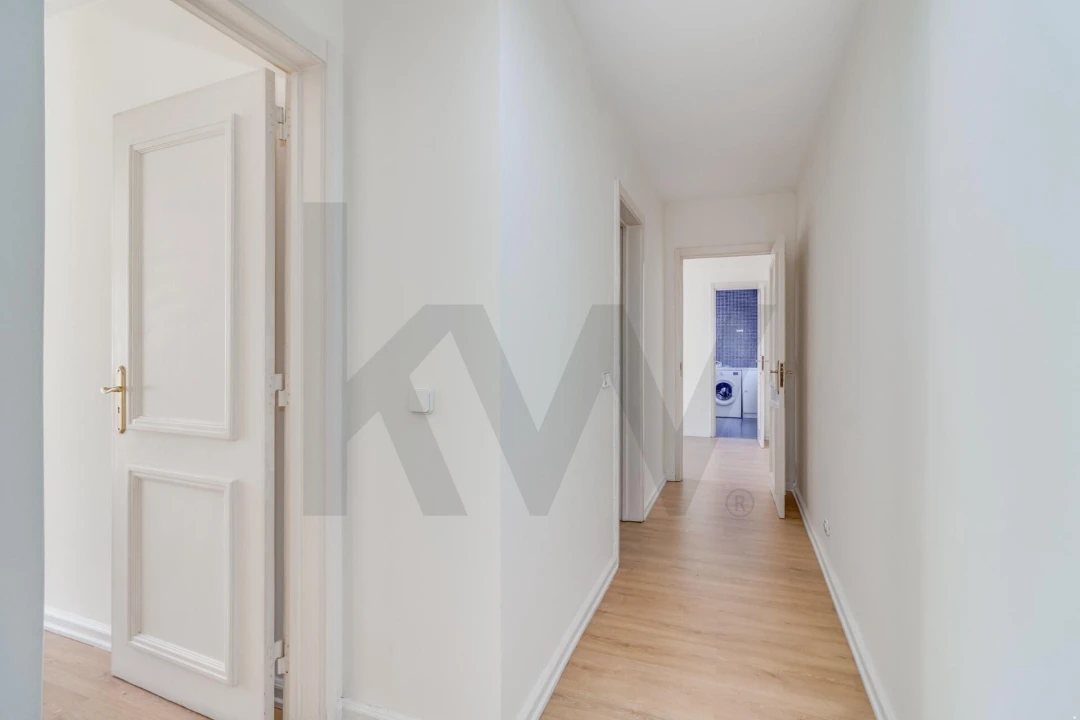 Apartamento T3 para Arrendamento em Carnide Foto 22