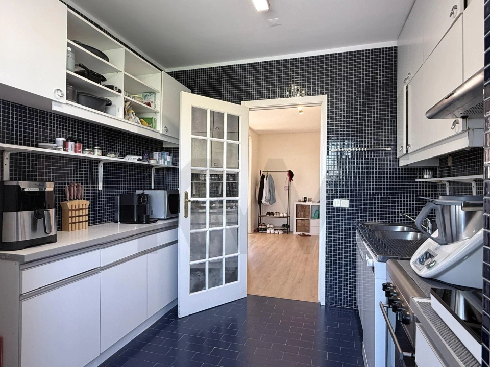 Apartamento T3 para Arrendamento em Carnide Foto 7