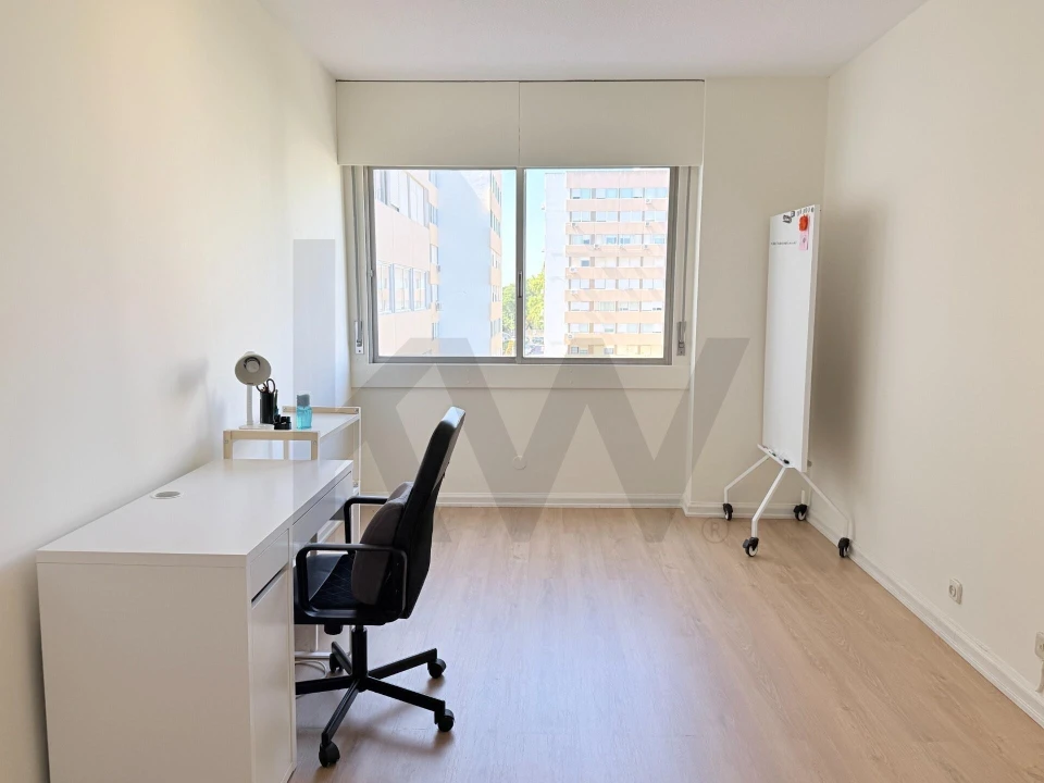 Apartamento T3 para Arrendamento em Carnide Foto 22