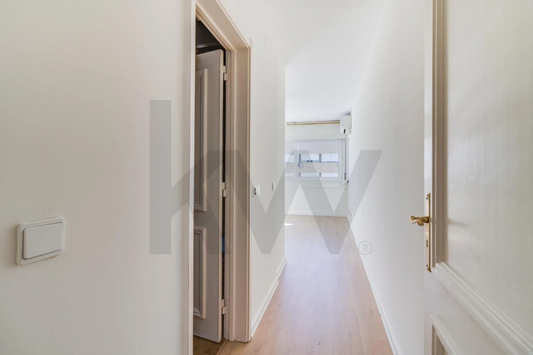 Apartamento T3 para Arrendamento em Carnide Foto 13