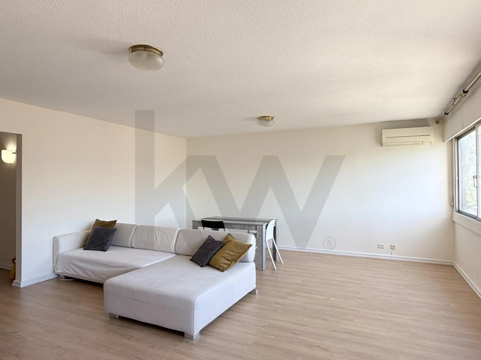Apartamento T3 para Arrendamento em Carnide Foto 9
