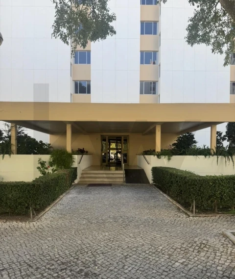 Apartamento T3 para Arrendamento em Carnide