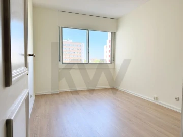 Apartamento T3 para Arrendamento em Carnide
