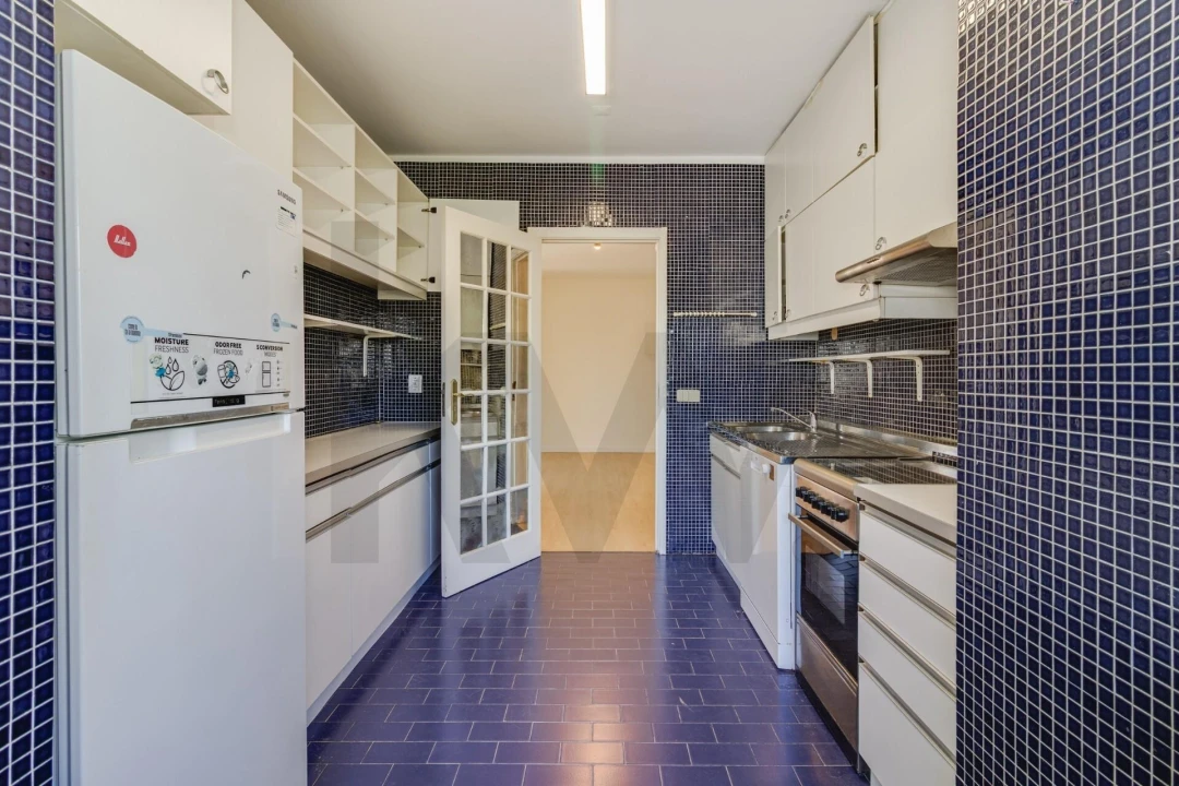 Apartamento T3 para Arrendamento em Carnide Foto 8