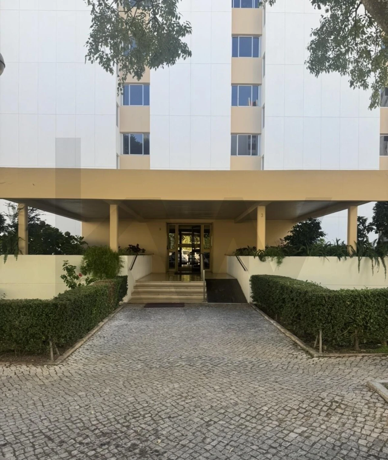 Apartamento T3 para Arrendamento em Carnide Foto 1