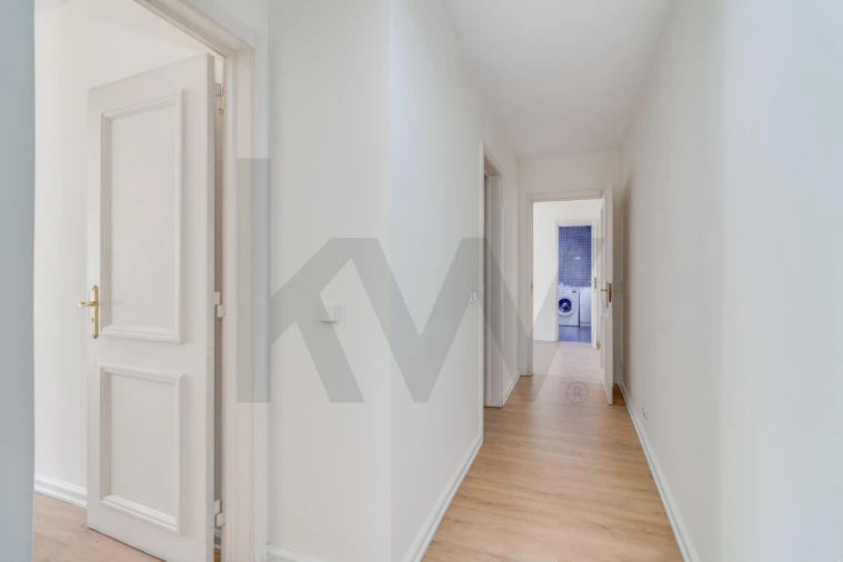 Apartamento T3 para Arrendamento em Carnide Foto 22