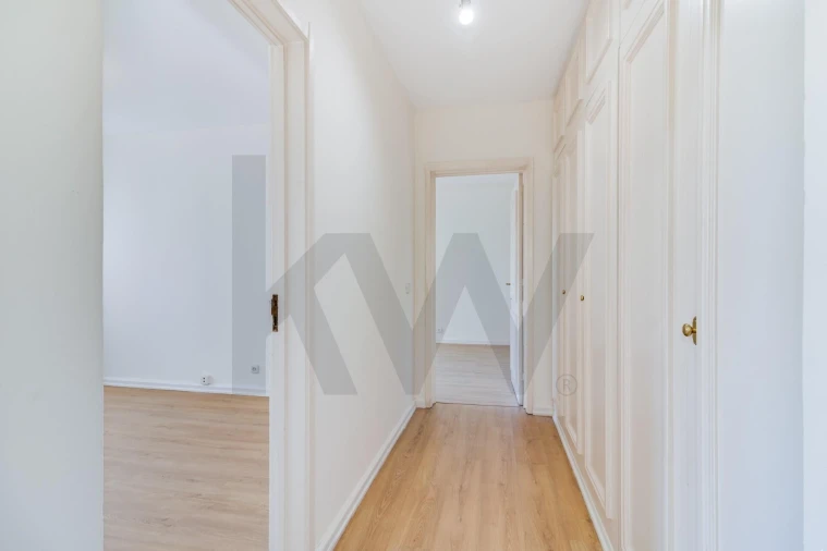 Apartamento T3 para Arrendamento em Carnide Foto 16
