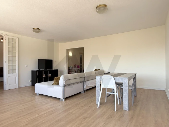 Apartamento T3 para Arrendamento em Carnide Foto 11